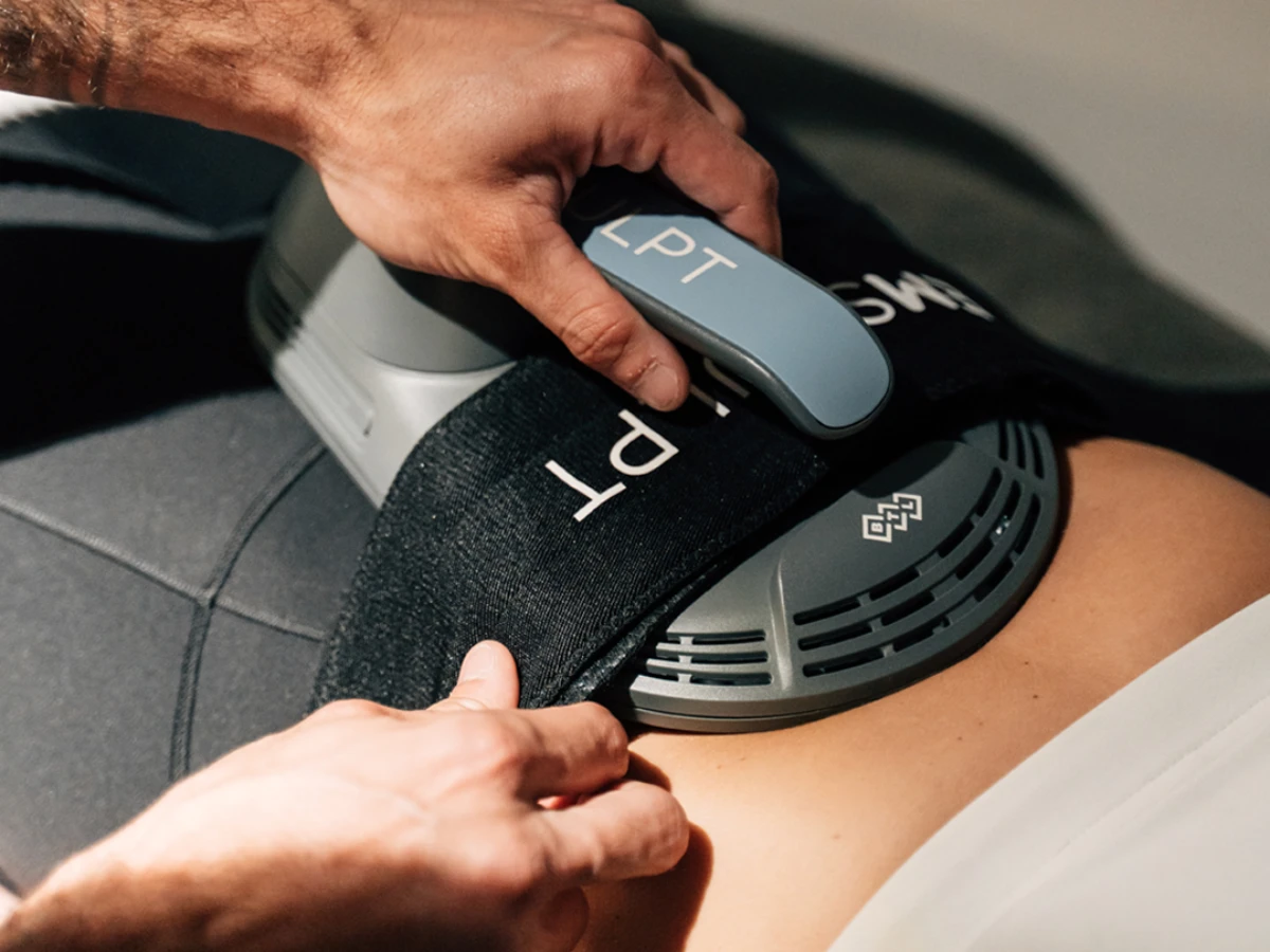 Difference Between Coolsculpting and Emsculpt