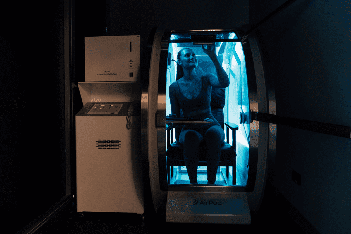 What Are the Risks and Benefits of Hyperbaric Oxygen Therapy?